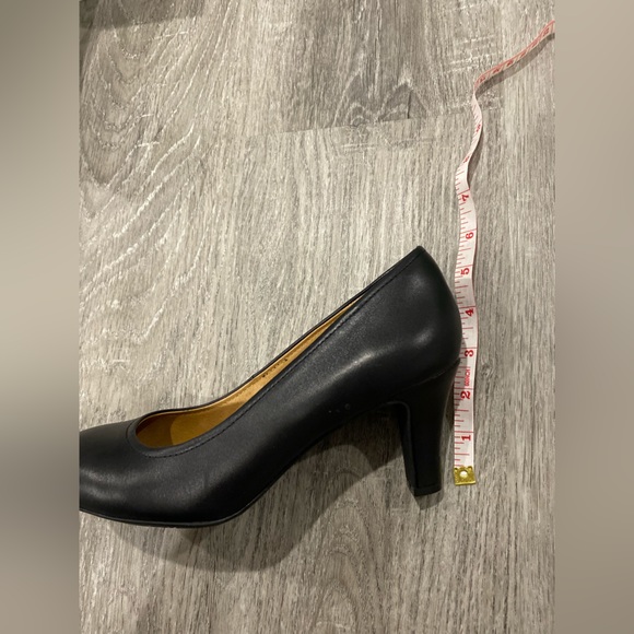 Sofft Comfort by Design Black Leather Heels SZ 8
 - Picture 7 of 10